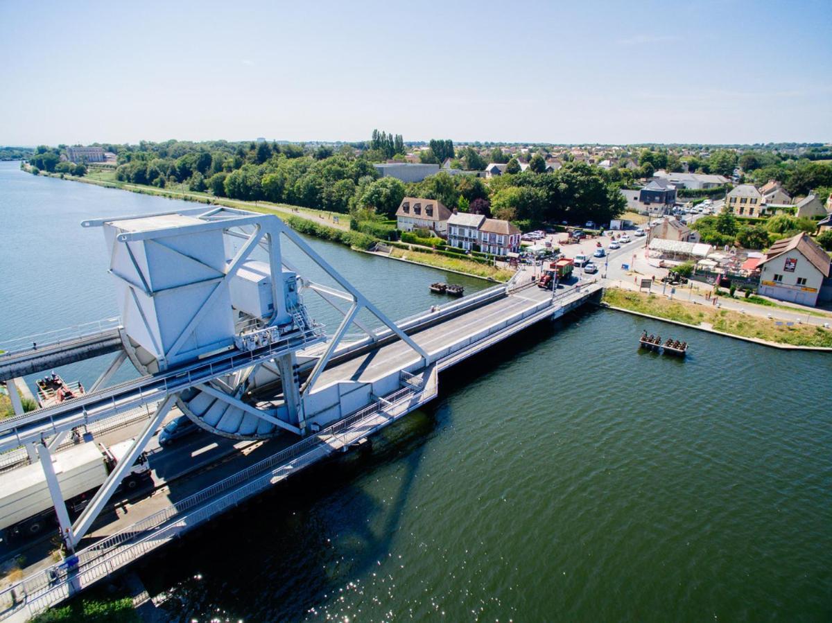 Maison Au Pegasus Bridge & Proche Plage Bénouville المظهر الخارجي الصورة
